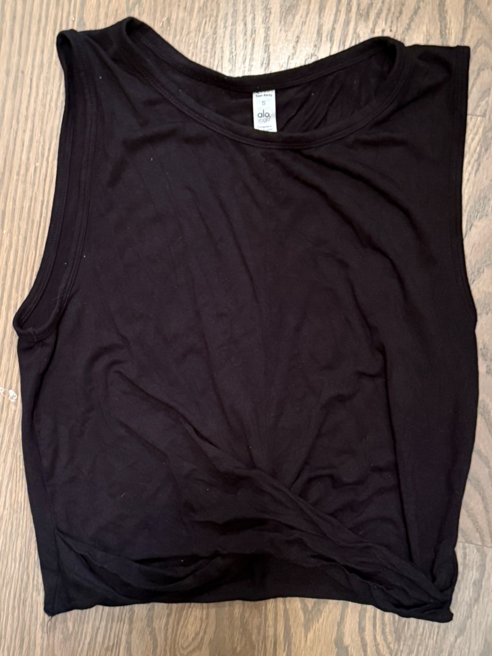 ALO Yoga Black Twist-Hem Sleeveless Tank
